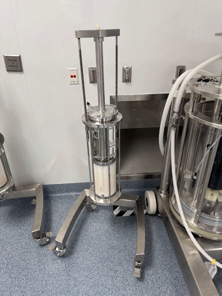 Image of GE AxiChrom 140/300 Chromatography Column